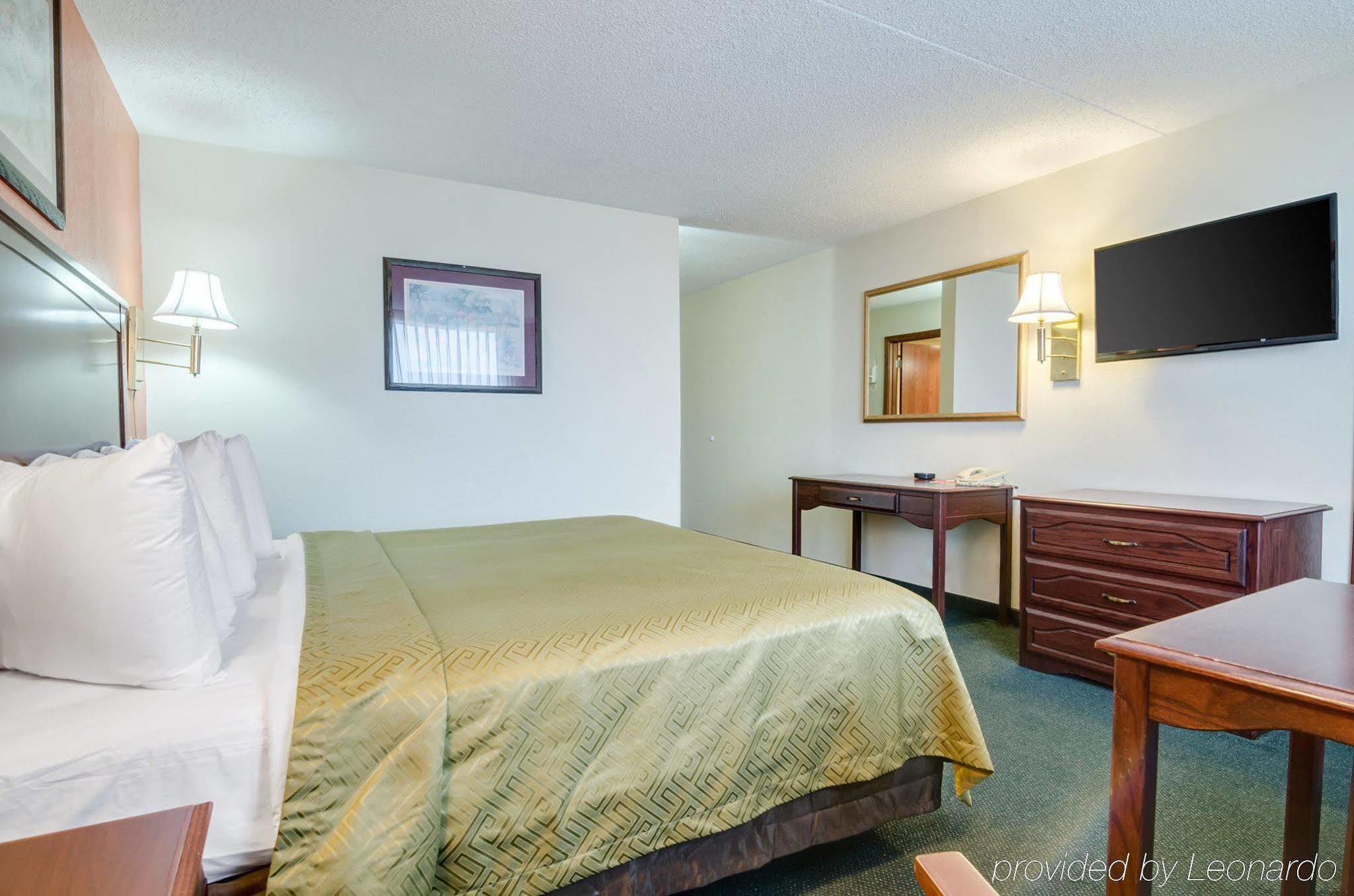 Americas Best Value Inn Salina Exterior foto